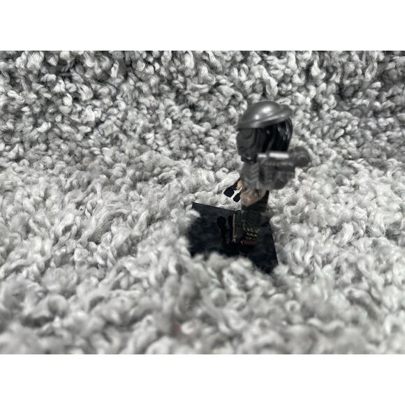 Predator Lego Minifigure Custom Pad Printed Toy Missing 1 Hand - Picture 10 of 13